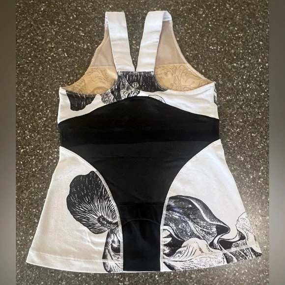 LULULEMON BUNDLE (5) Size 6 Activewear Gym Tanks Sports Bra Yoga Running Workout - Picture 7 of 14